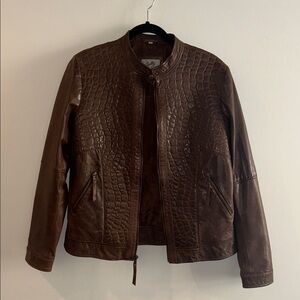 Scully Women’s Brown Leather Jacket, size M, 100% leather, flattering fit